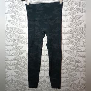 Spanx Look at Me Now Leggings Gray Camo High Waist Crop